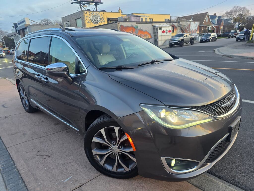 Chrysler Pacifica Limited FWD 2017
