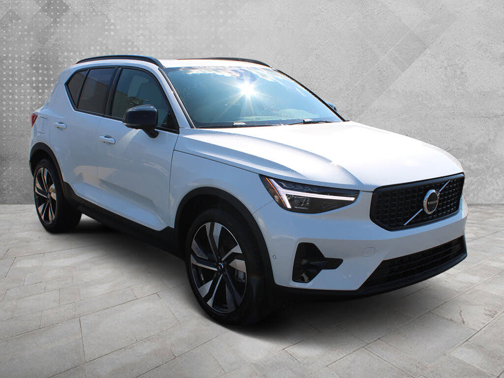 2026 Volvo XC40 B5 Ultra AWD