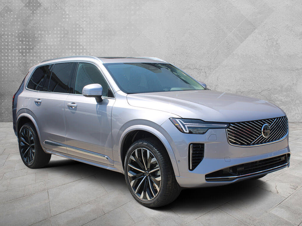 2026 Volvo XC90 B5 Plus 7-Passenger AWD