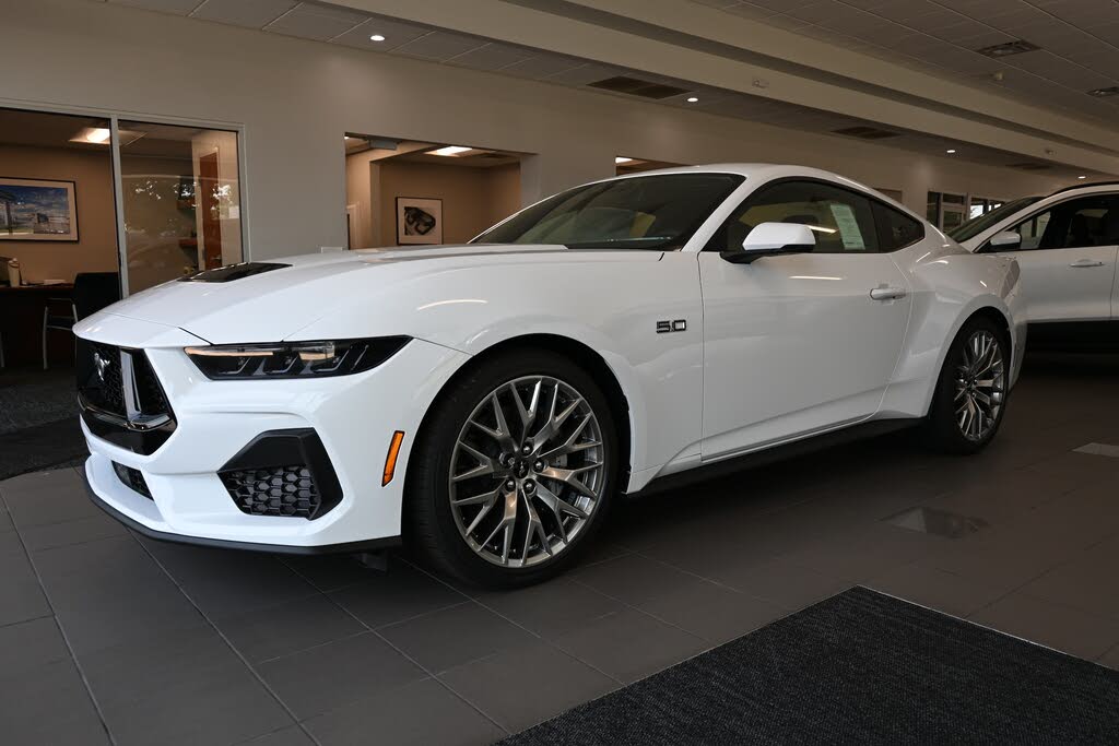 2025 Ford Mustang GT Premium Fastback RWD