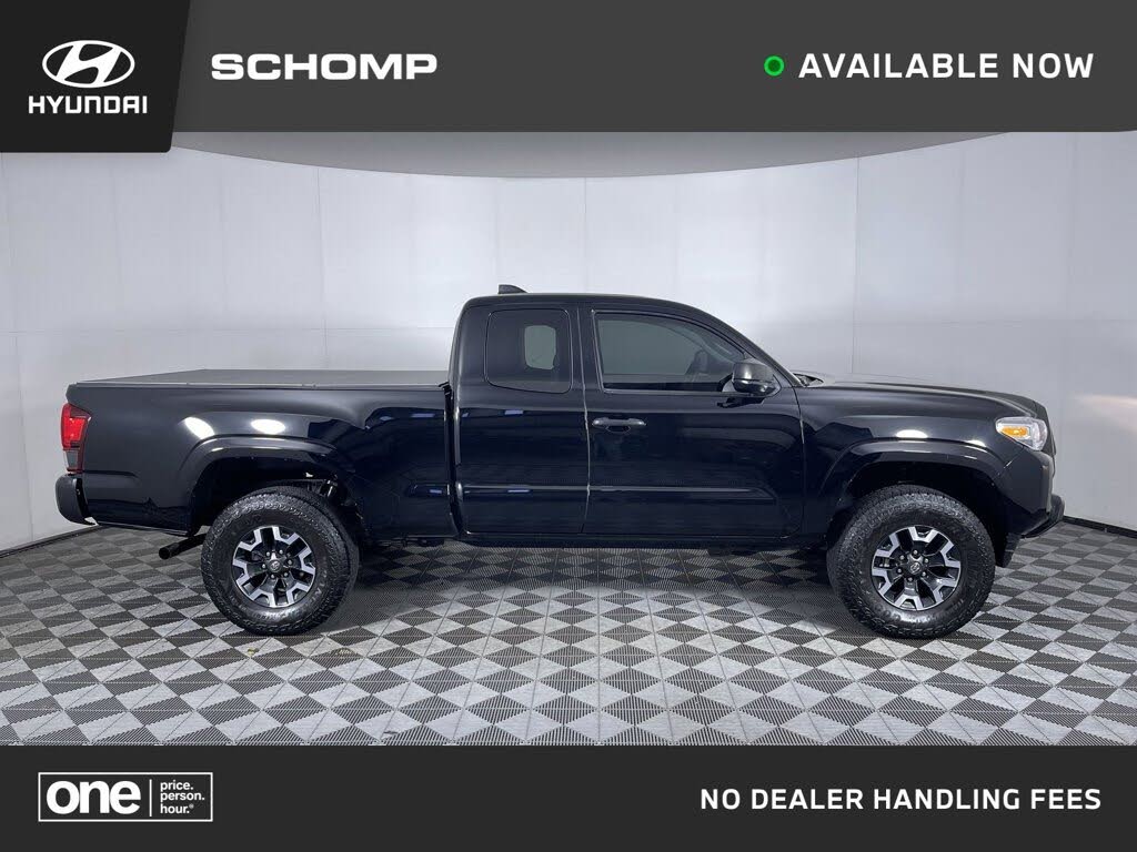 2022 Toyota Tacoma SR I4 Access Cab 4WD