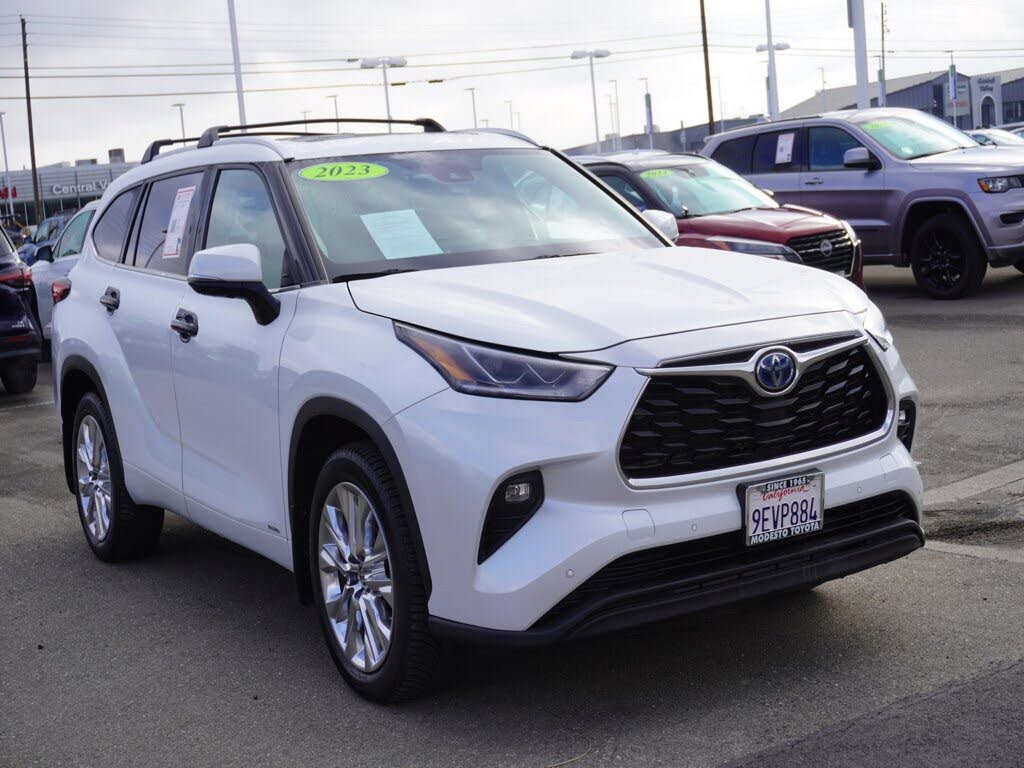 2023 Toyota Highlander Hybrid Limited AWD