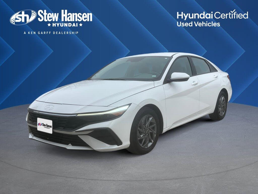 2024 Hyundai Elantra SEL FWD