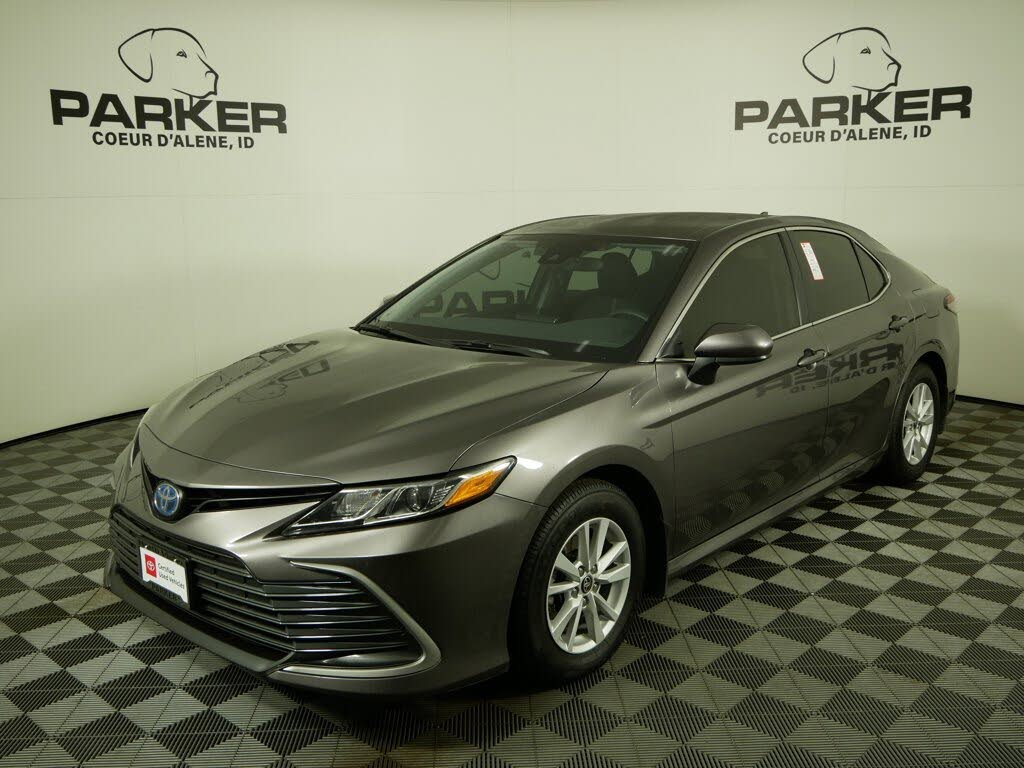 2022 Toyota Camry Hybrid LE FWD