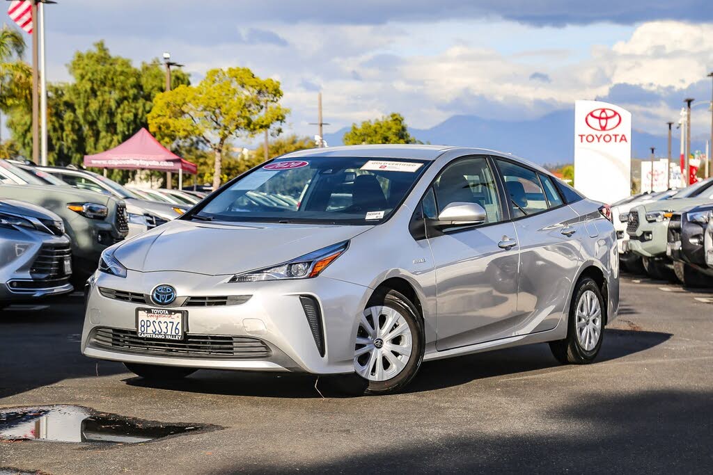 2020 Toyota Prius L Eco FWD