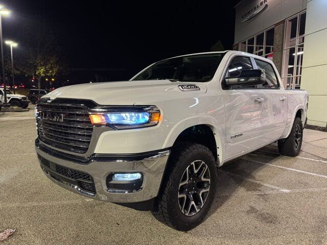 2026 RAM 1500 Laramie Crew Cab 4WD