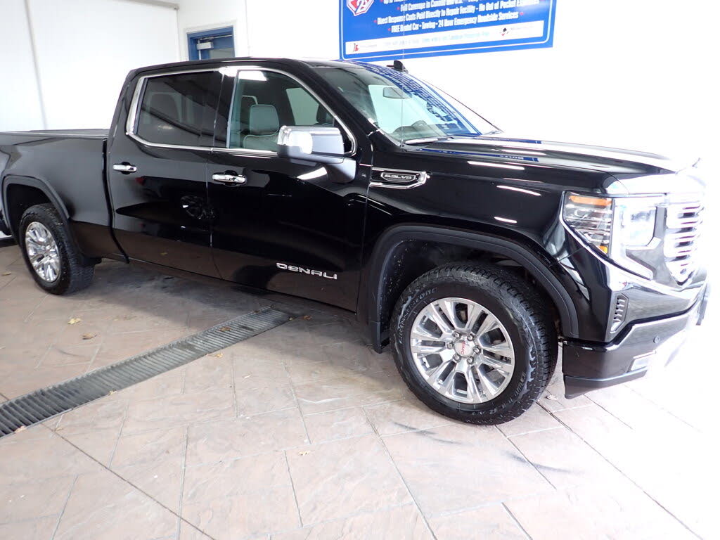 GMC Sierra 1500 Denali Crew Cab 4WD 2022