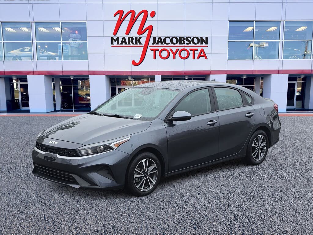 2024 Kia Forte LXS FWD