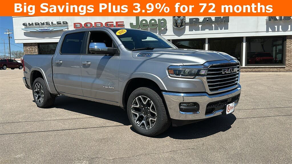 2025 RAM 1500 Laramie Crew Cab 4WD