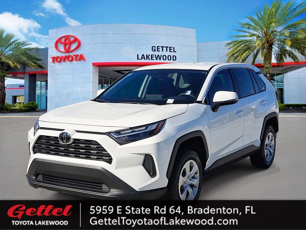 2024 Toyota RAV4 LE FWD