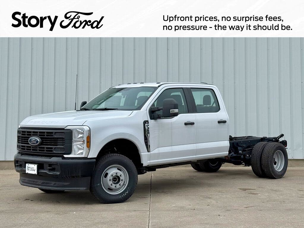 2025 Ford F-350 Super Duty Chassis XL Crew Cab DRW 4WD