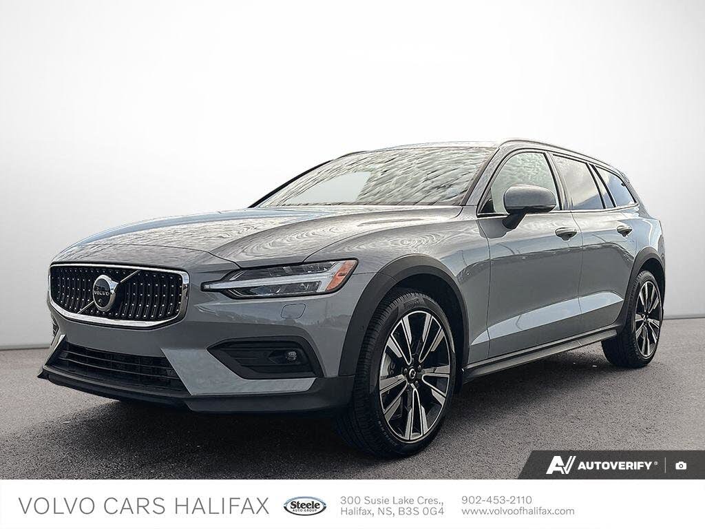 Volvo V60 Cross Country B5 Plus AWD 2025