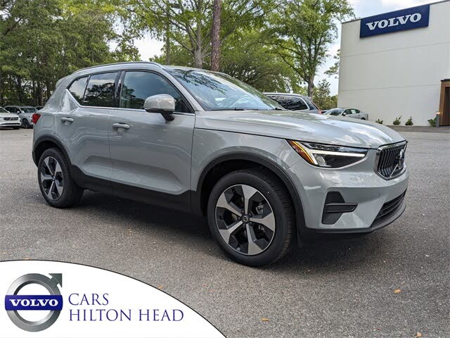 2025 Volvo XC40 B5 Core Bright Theme AWD