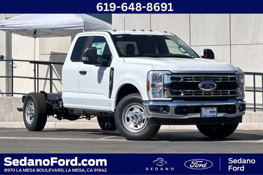 2025 Ford F-350 Super Duty Chassis XL SuperCab RWD