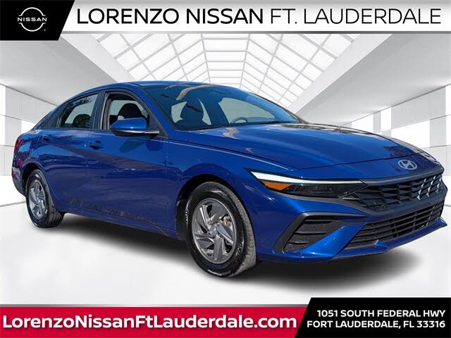 2025 Hyundai Elantra SE FWD