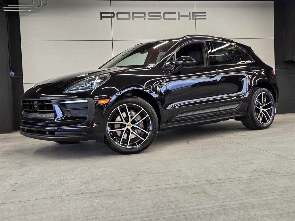 2025 Porsche Macan AWD