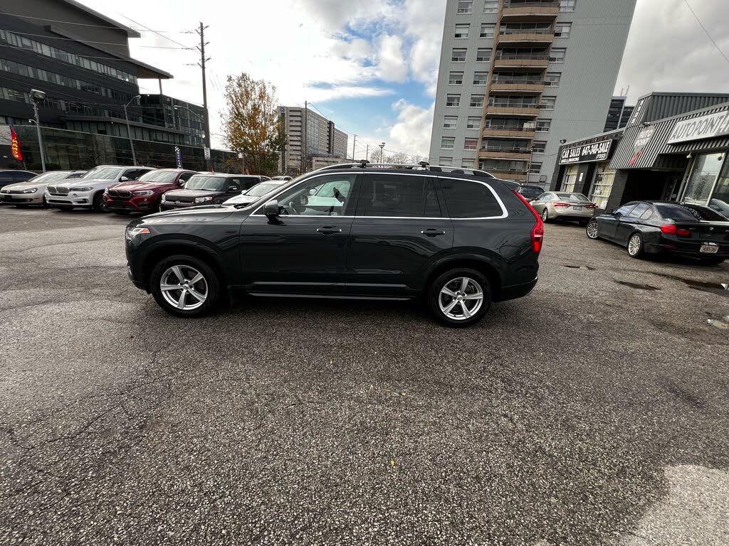 2017 Volvo XC90 T5 Momentum AWD