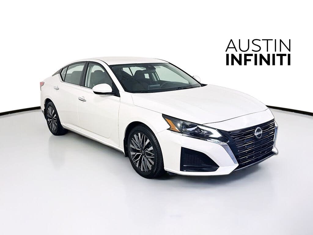 2023 Nissan Altima 2.5 SV FWD