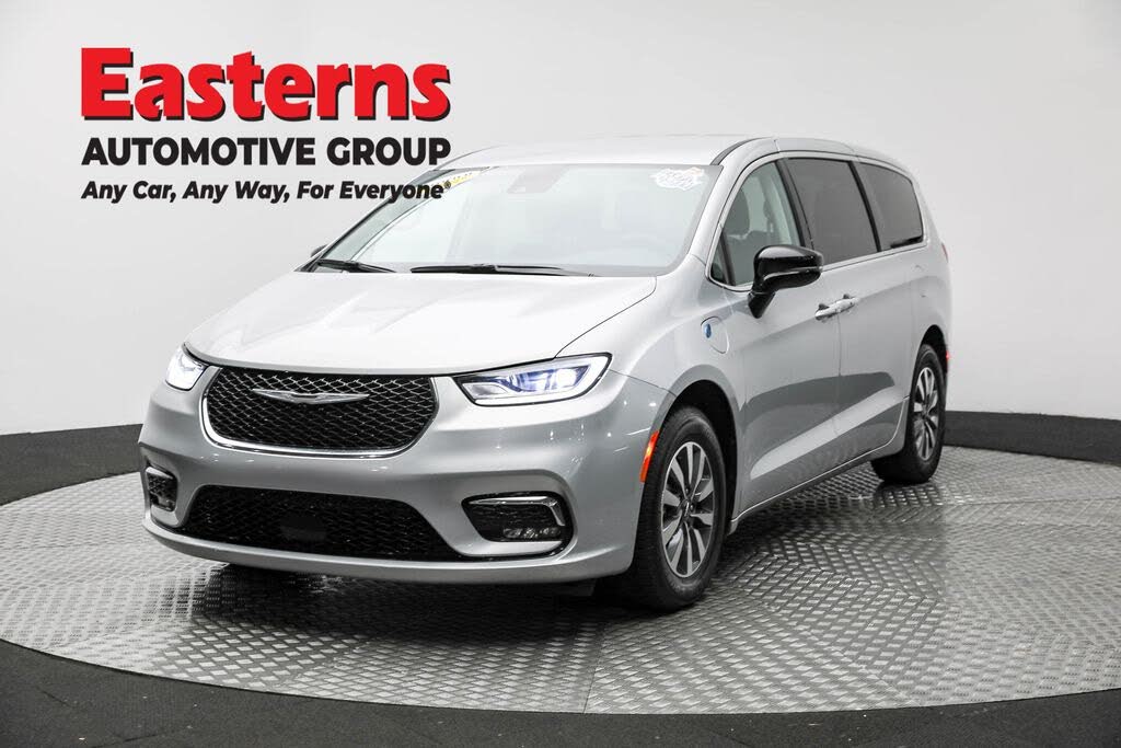 2024 Chrysler Pacifica Hybrid Select FWD