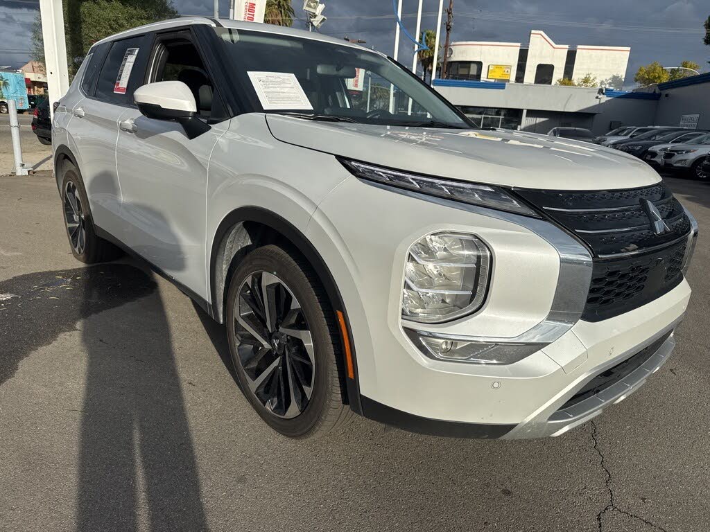 2024 Mitsubishi Outlander SE FWD