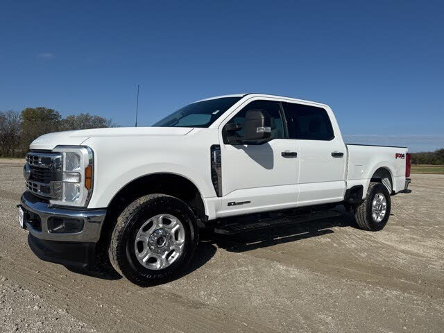 2025 Ford F-250 Super Duty XLT Crew Cab 4WD