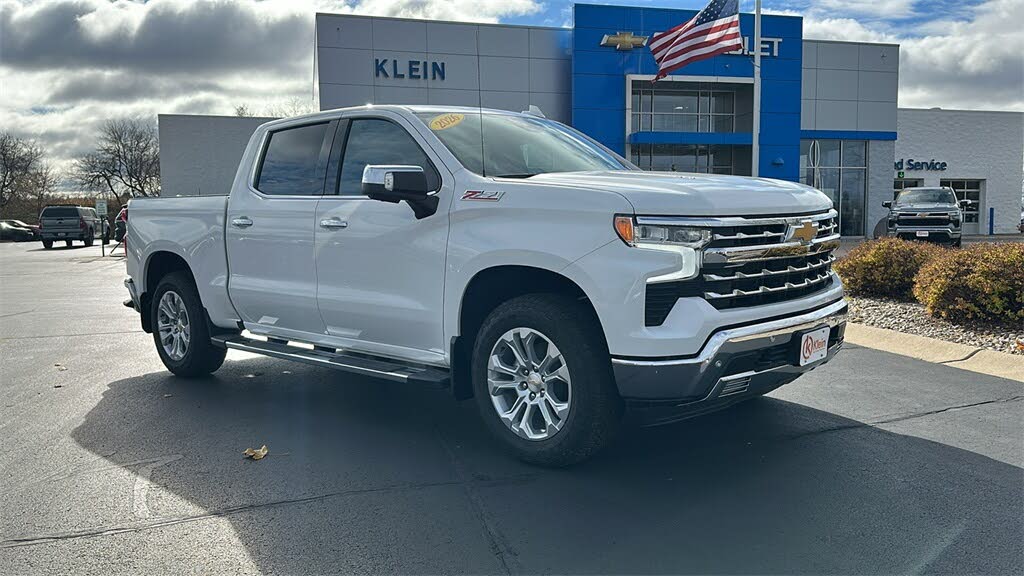 2026 Chevrolet Silverado 1500 LTZ Crew Cab 4WD