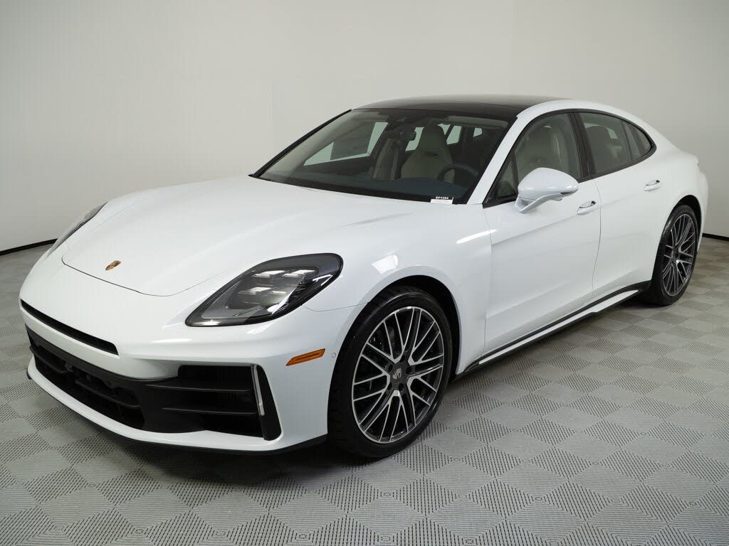 2026 Porsche Panamera RWD