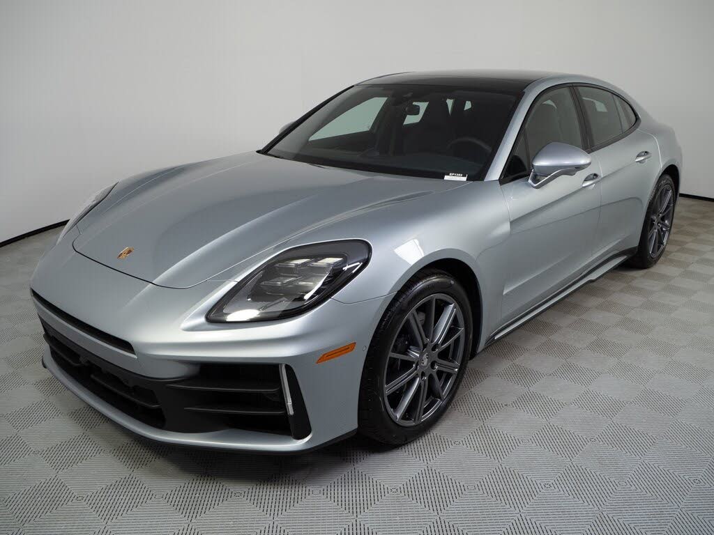 2026 Porsche Panamera RWD