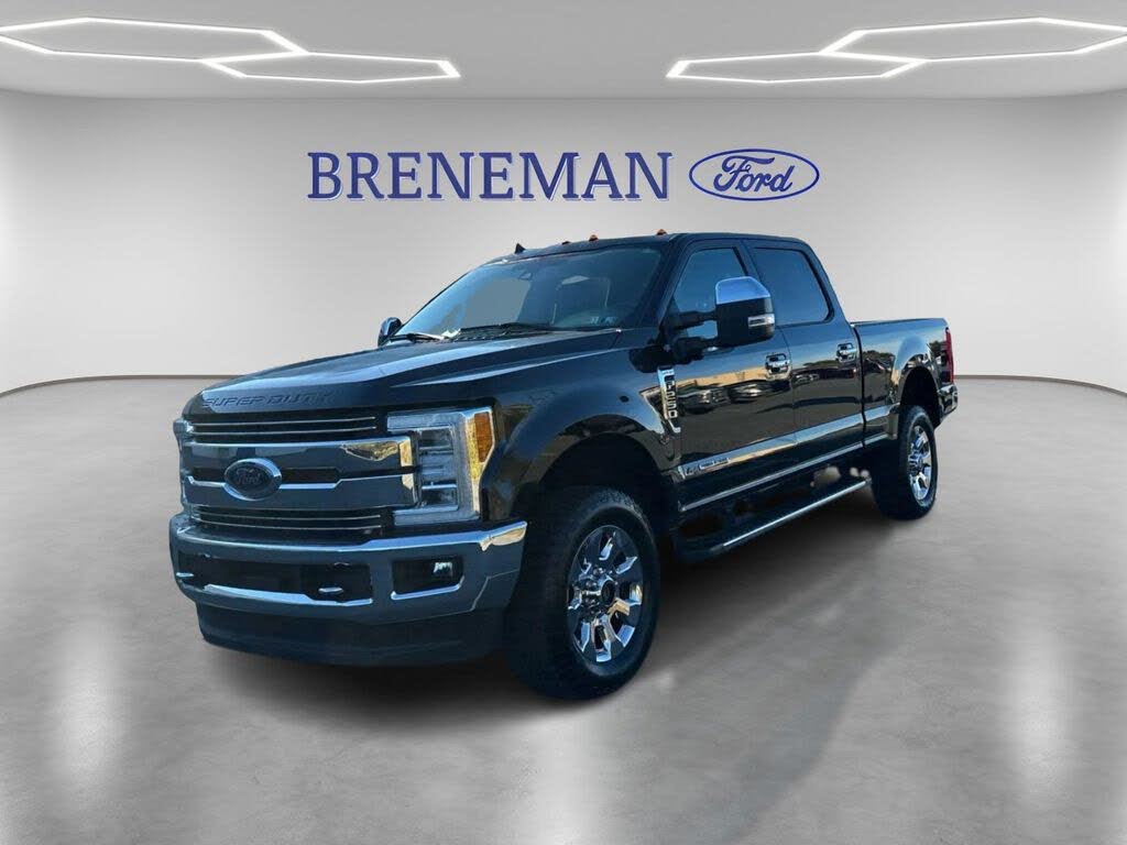 2019 Ford F-250 Super Duty Lariat Crew Cab 4WD