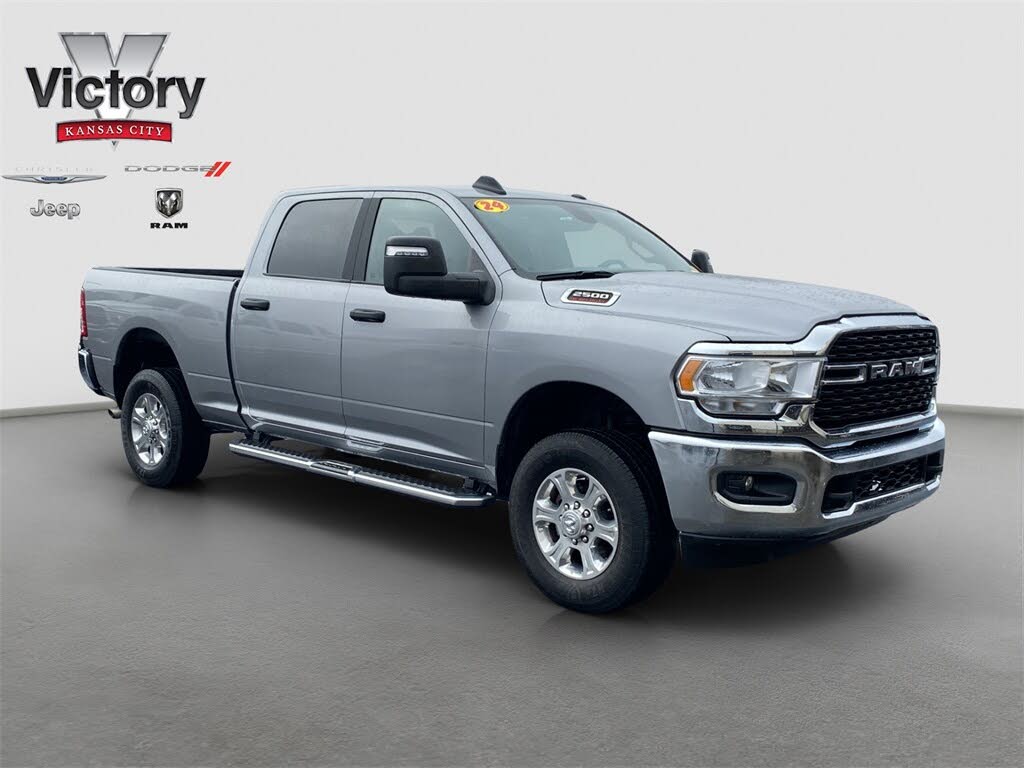 2024 RAM 2500 Big Horn Crew Cab 4WD
