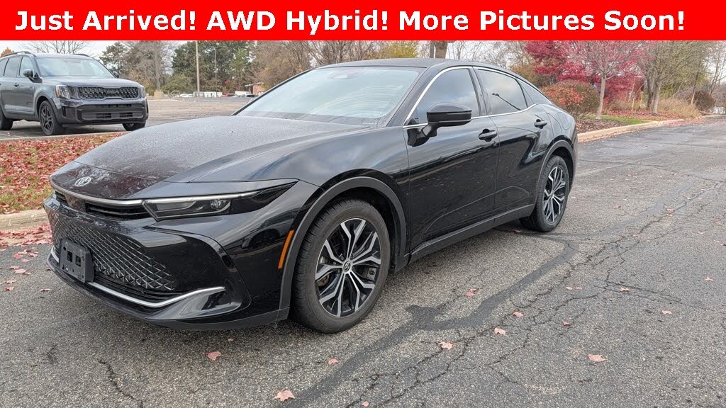 2023 Toyota Crown XLE AWD