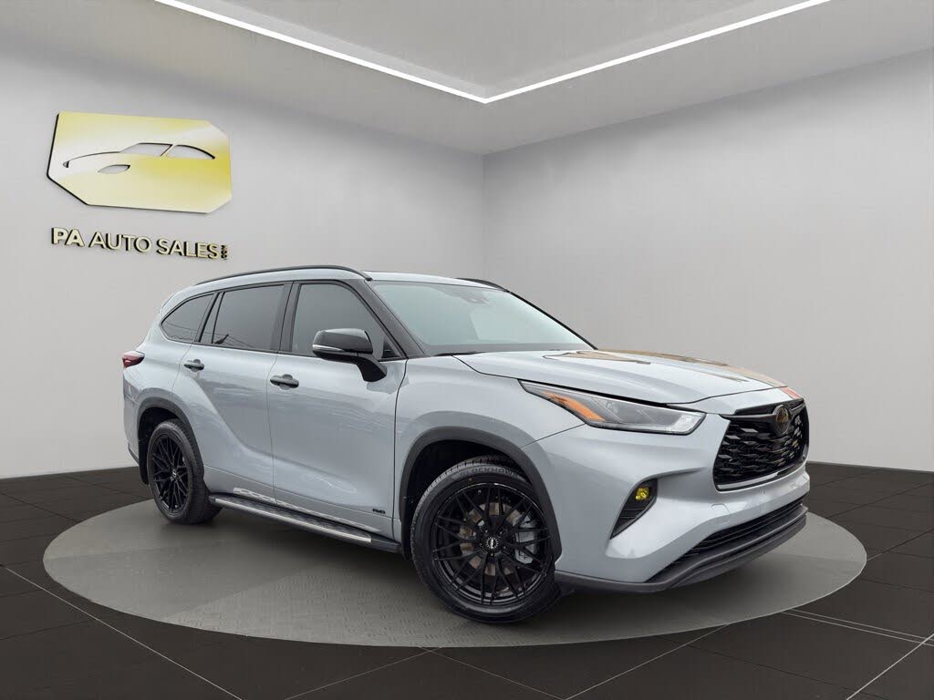 2025 Toyota Highlander Hybrid XLE Nightshade AWD