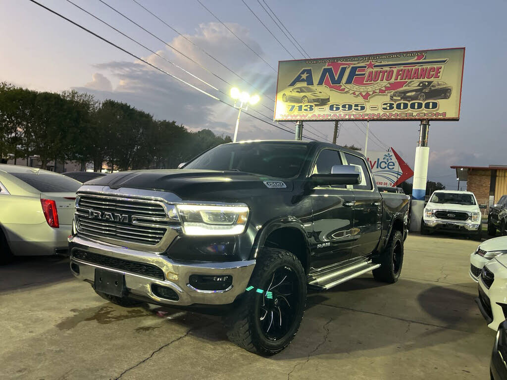 2019 RAM 1500 Laramie Crew Cab 4WD