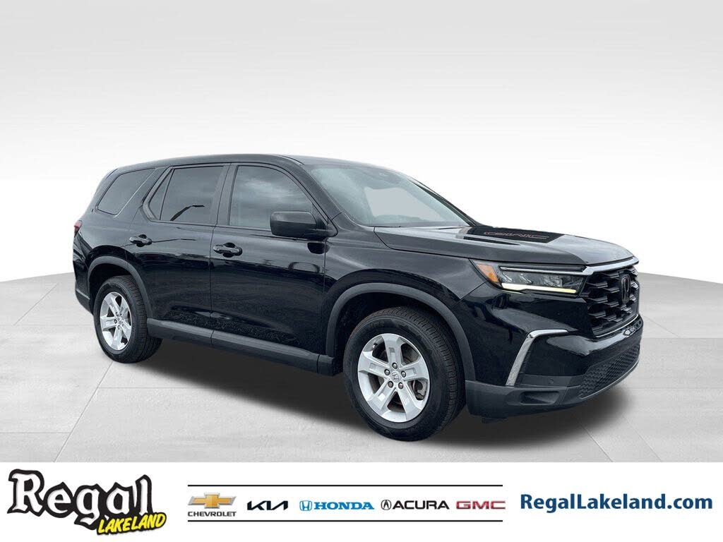 2023 Honda Pilot LX FWD