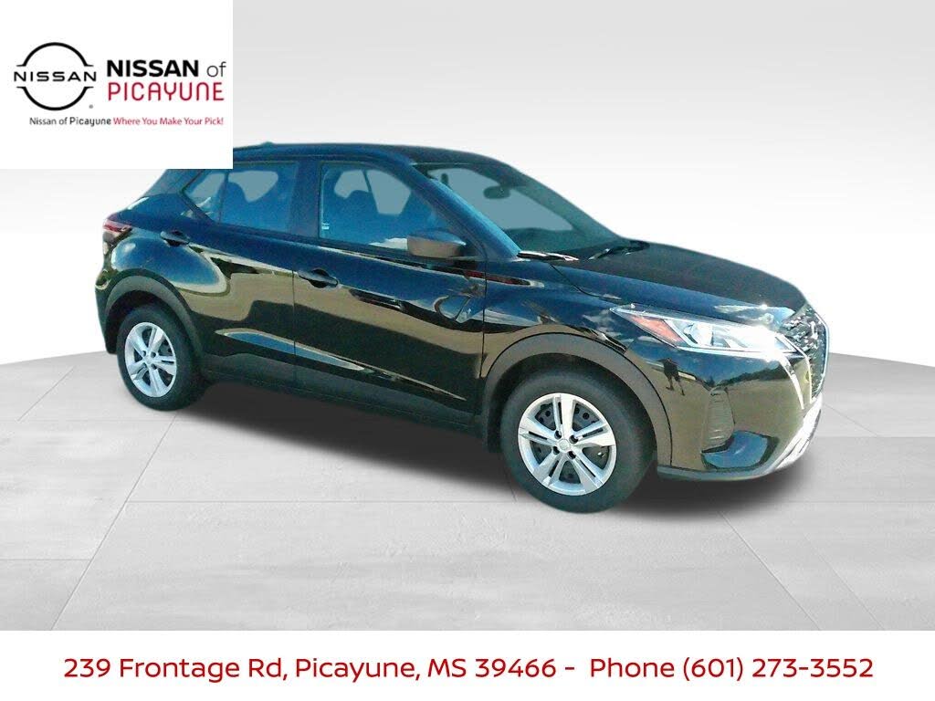 2025 Nissan Kicks Play S FWD