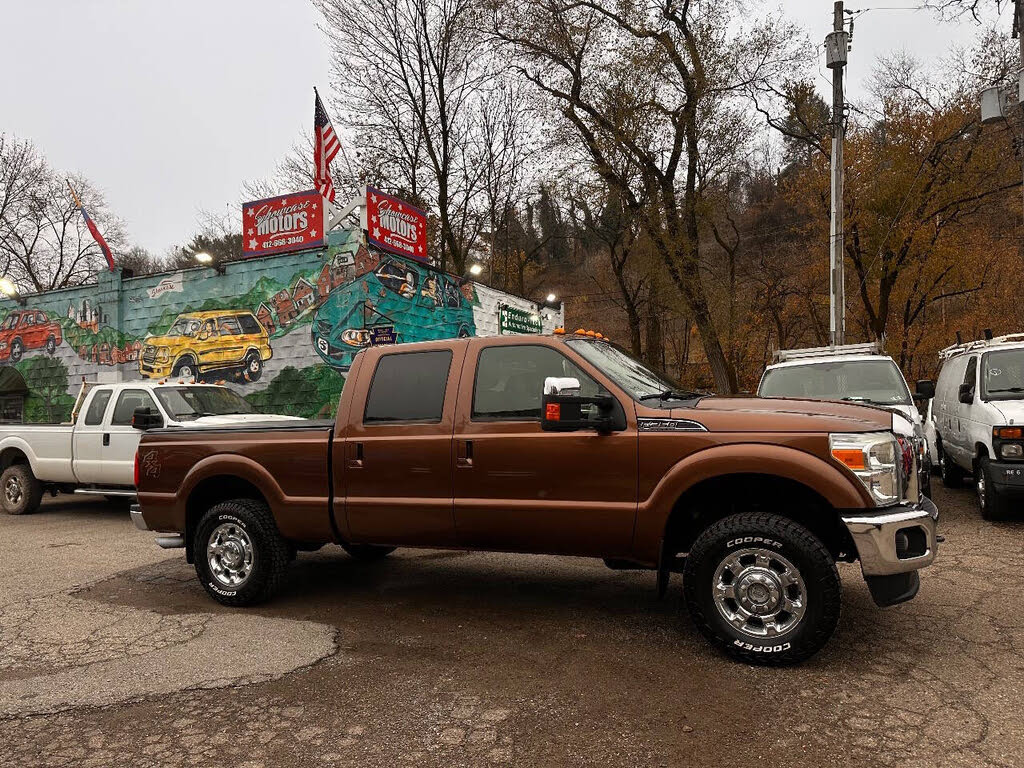 2012 Ford F-250 Super Duty Lariat Crew Cab 4WD