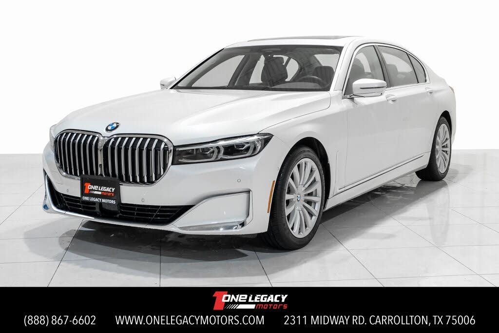 2022 BMW 7 Series 740i RWD