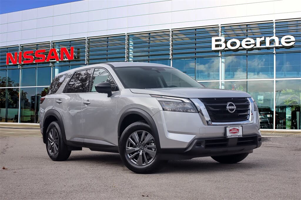 2025 Nissan Pathfinder S FWD