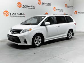 Toyota Sienna LE 7-Passenger FWD with Auto-Access Seat
