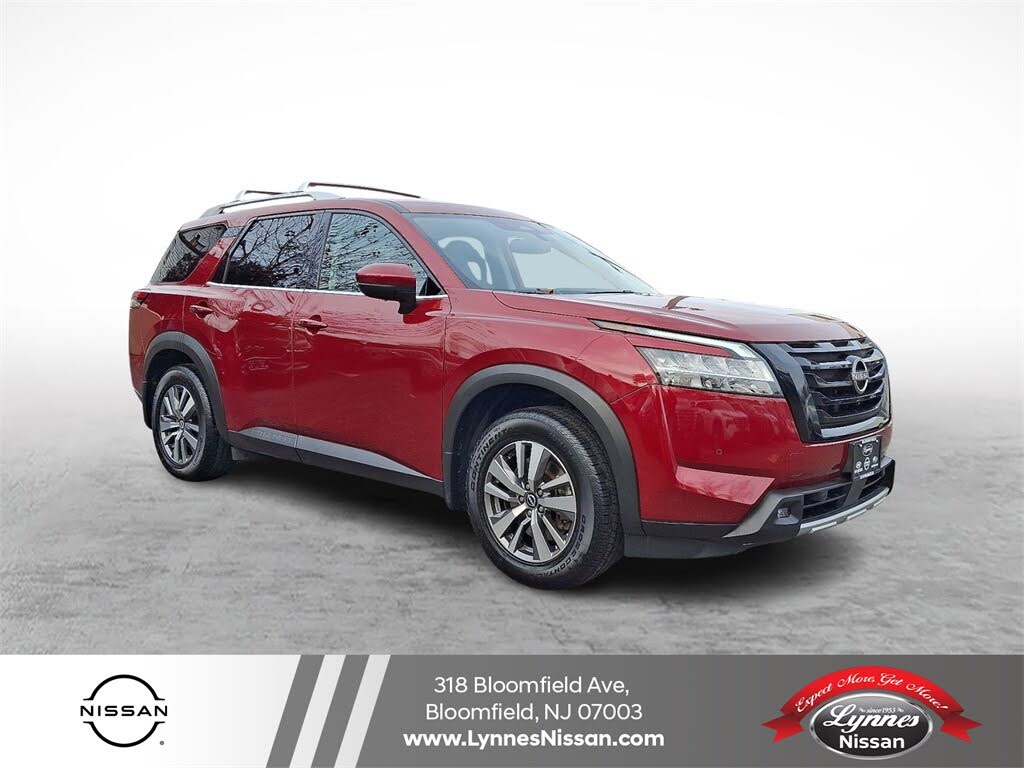 2022 Nissan Pathfinder SL 4WD