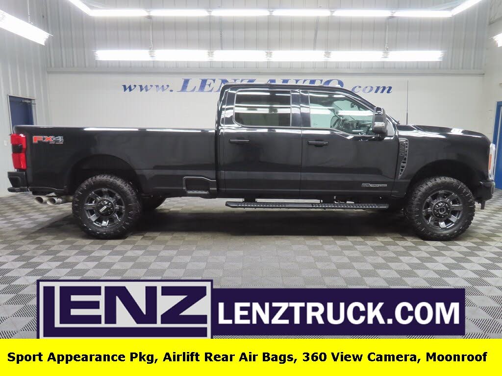 2023 Ford F-250 Super Duty Lariat Crew Cab 4WD