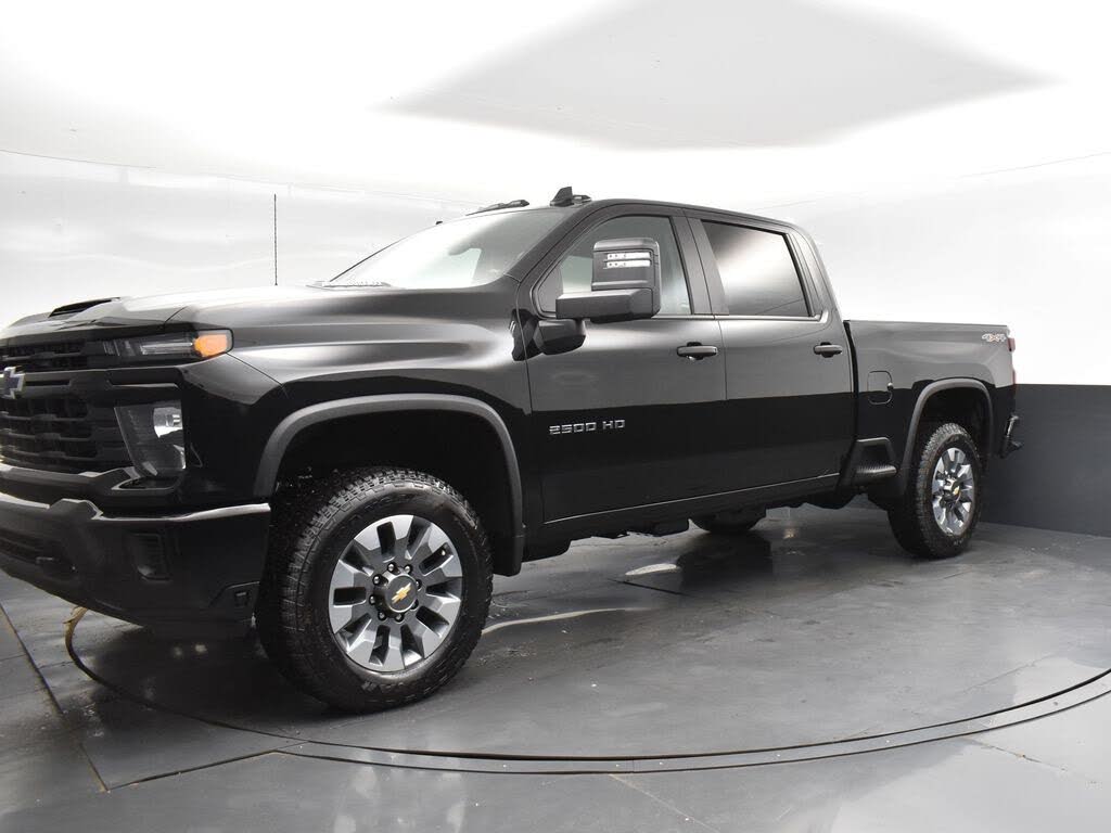 2024 Chevrolet Silverado 2500HD Custom Crew Cab 4WD