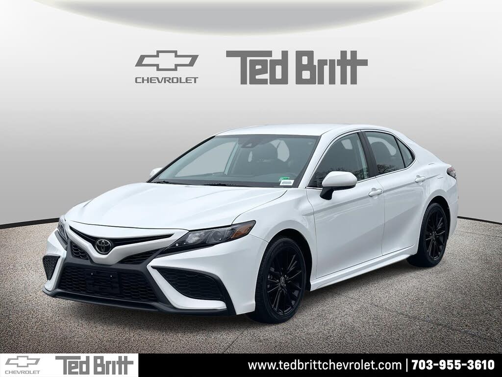2024 Toyota Camry SE FWD