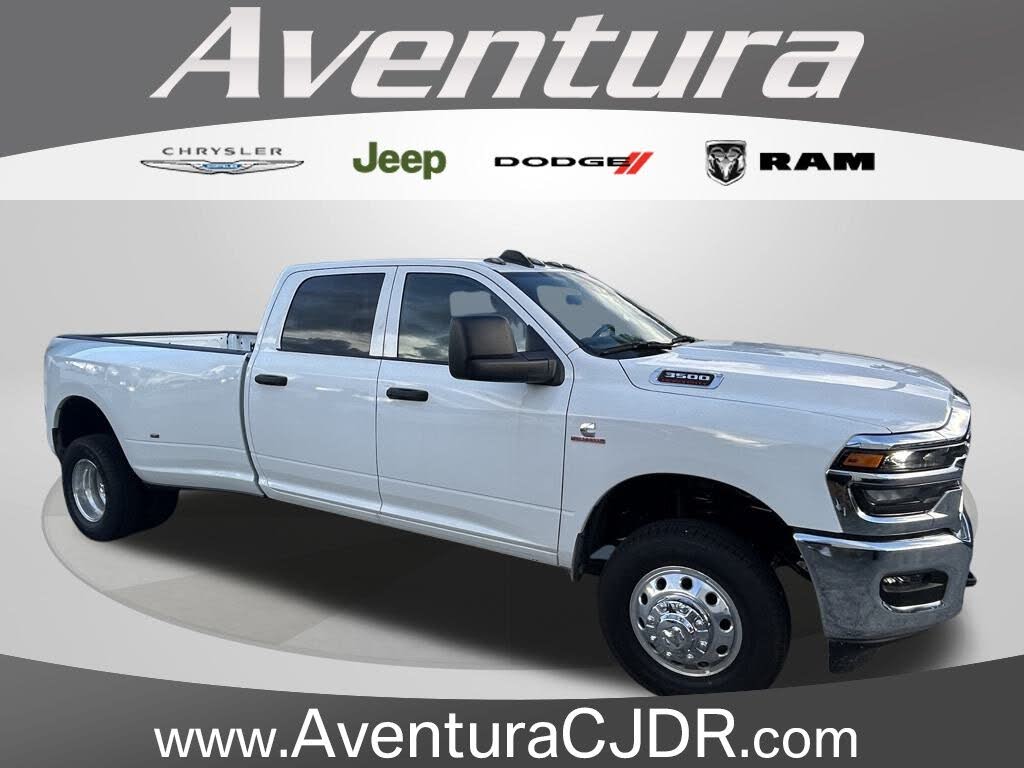 2026 RAM 3500 Tradesman Crew Cab LB DRW 4WD