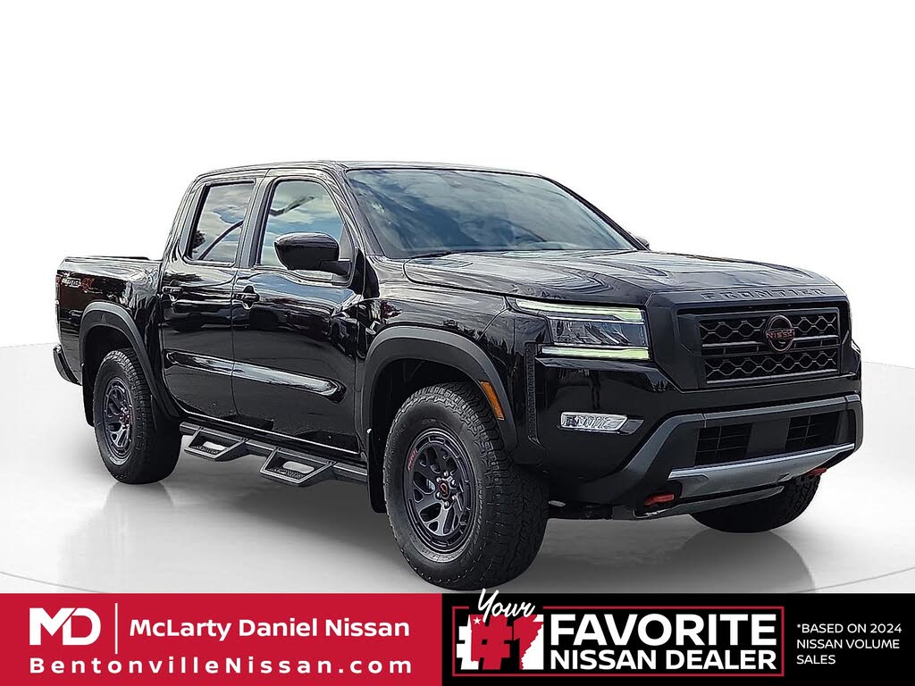 2023 Nissan Frontier PRO-4X Crew Cab 4WD