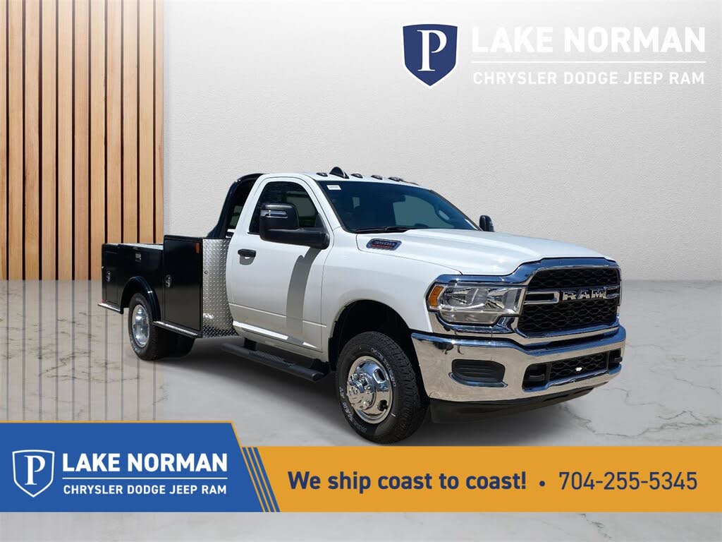 2024 RAM 3500 Chassis Tradesman Regular Cab DRW 4WD
