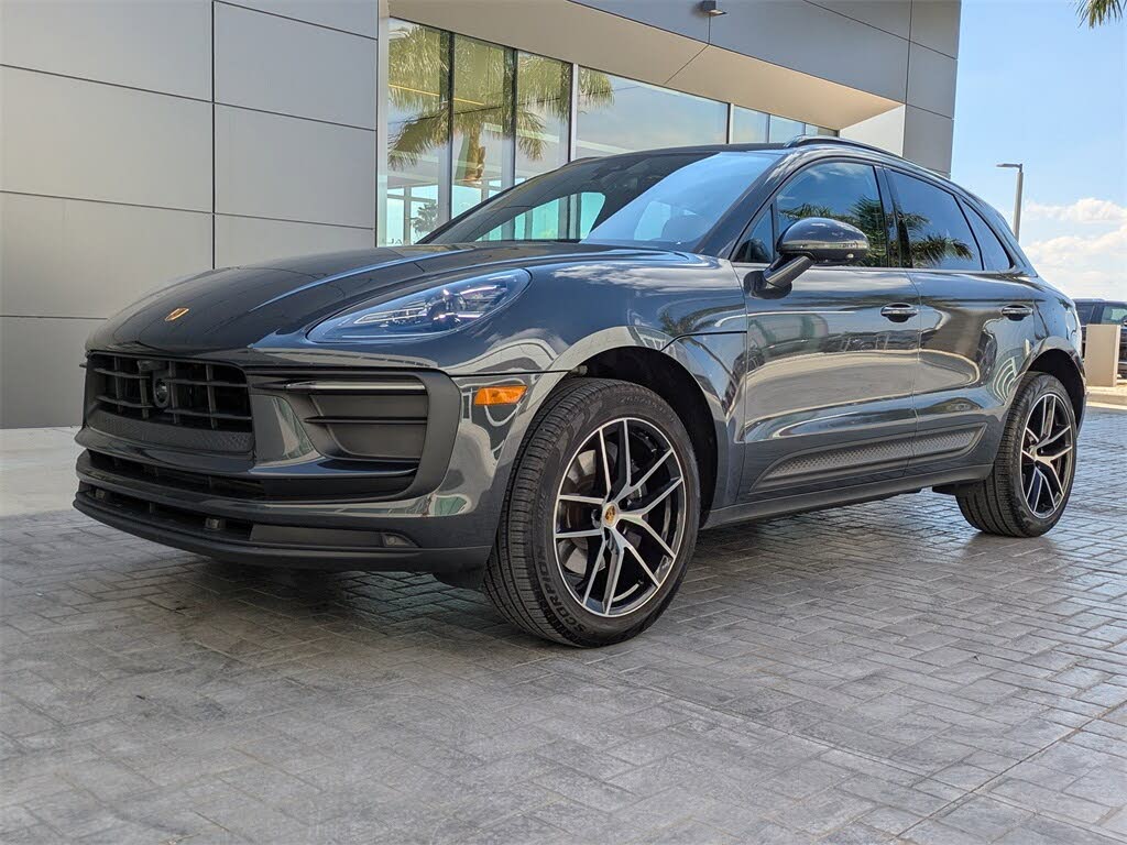 2025 Porsche Macan AWD
