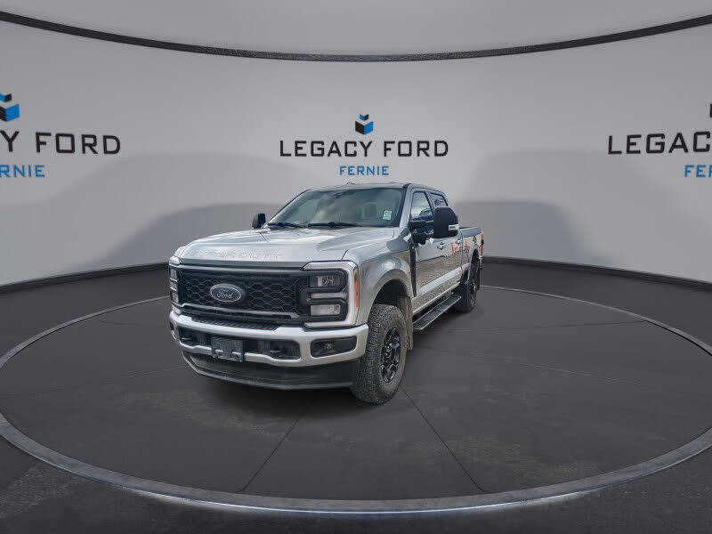 2023 Ford F-250 Super Duty XLT Crew Cab 4WD