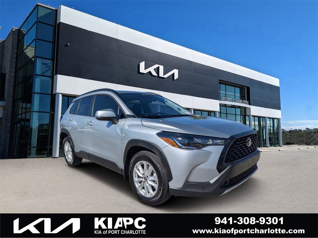 2024 Toyota Corolla Cross LE FWD