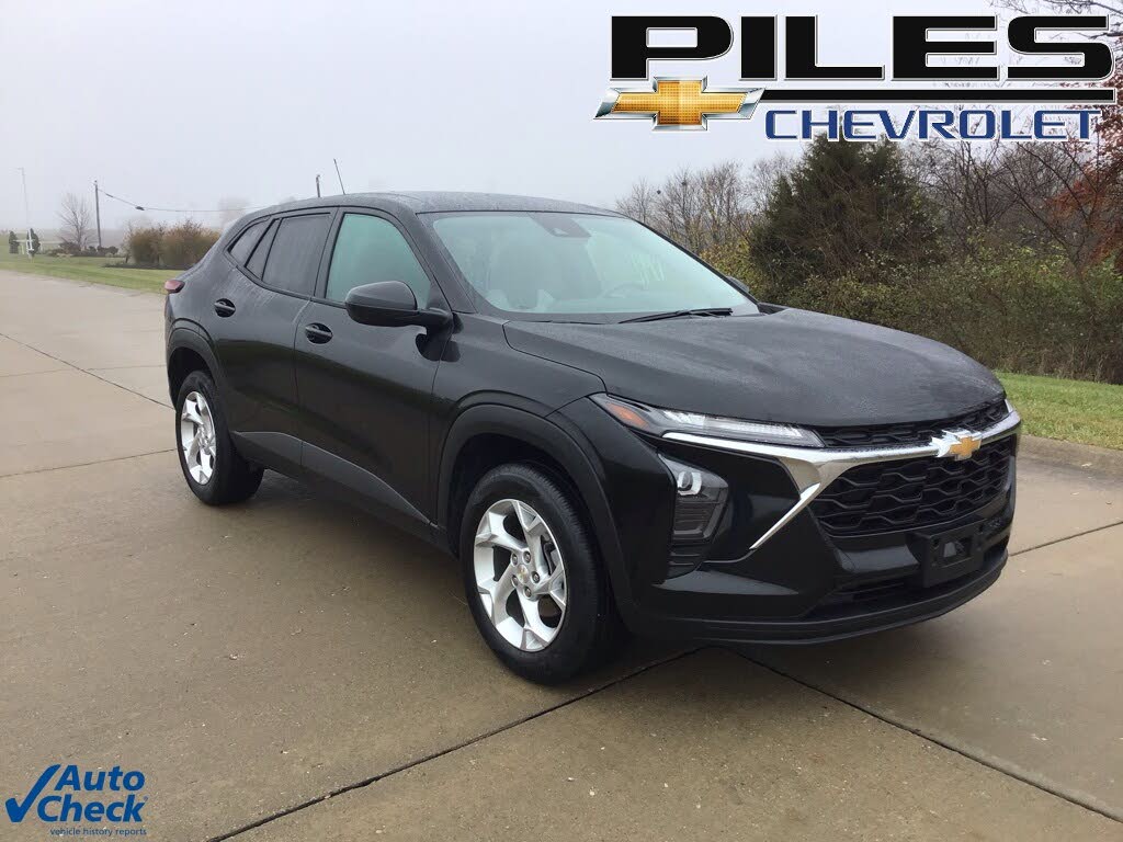 2024 Chevrolet Trax LS FWD